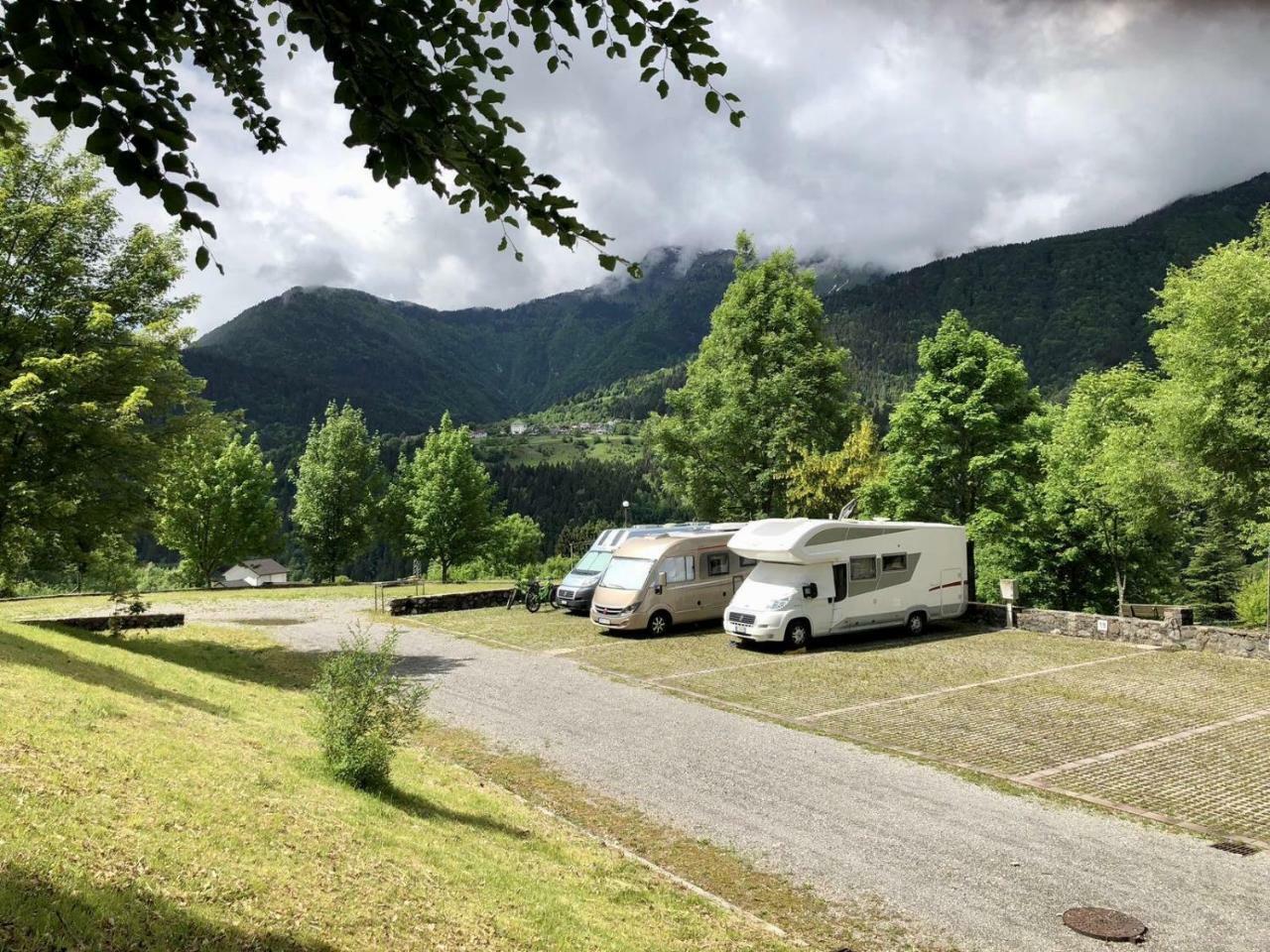 Camping & Caravan Zoncolan Ovaro Kültér fotó